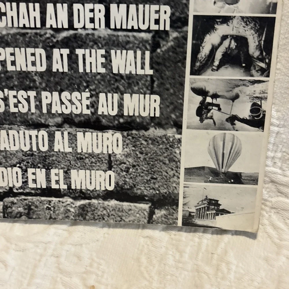 It Happened at the Wall (5 Languages)
